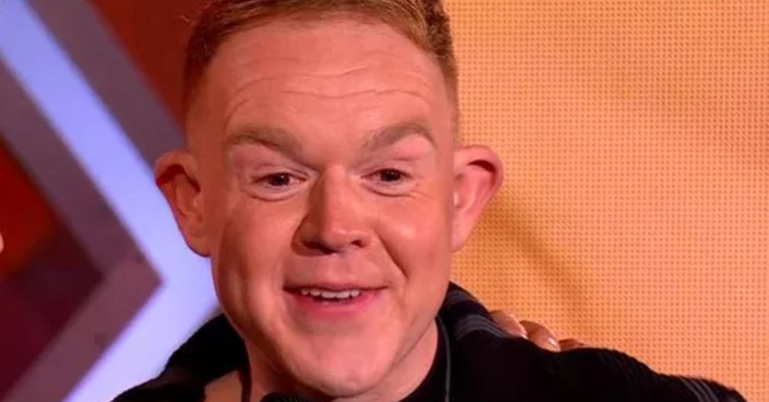 Colson Smith entering the Celebrity Big Brother house