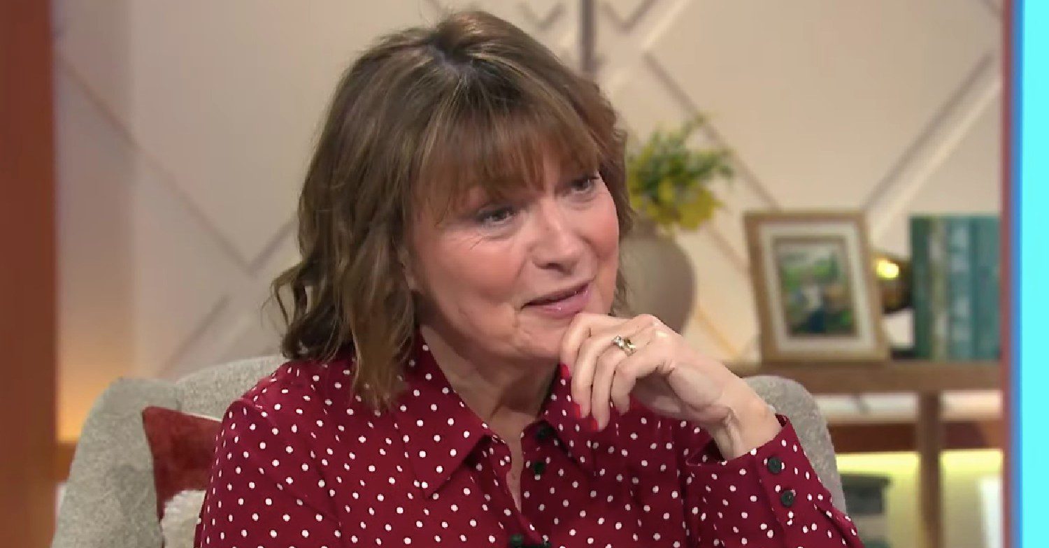 Lorraine Kelly talking on her ITV show