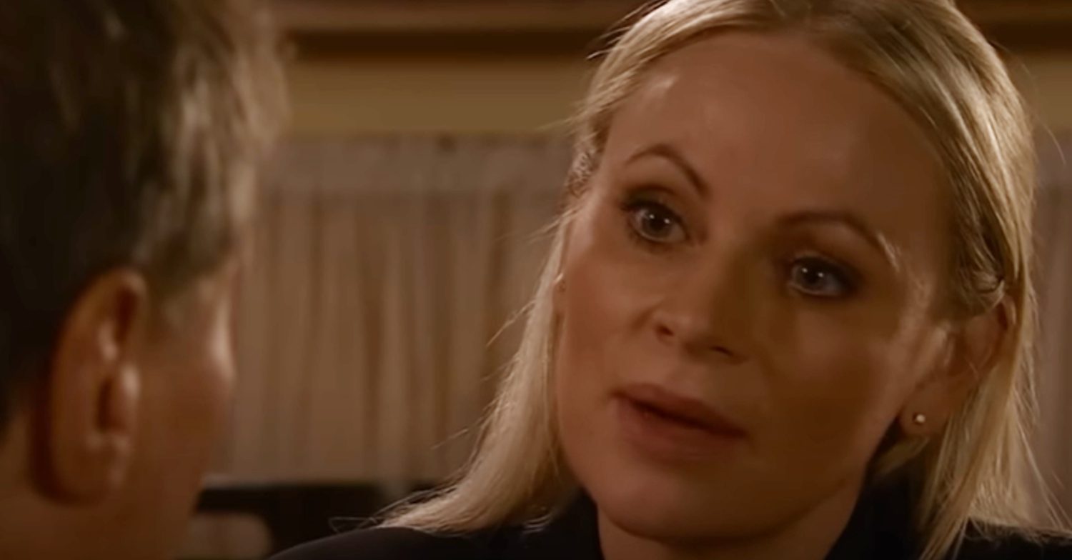 Coronation Street's DS Swain is questioning Roy