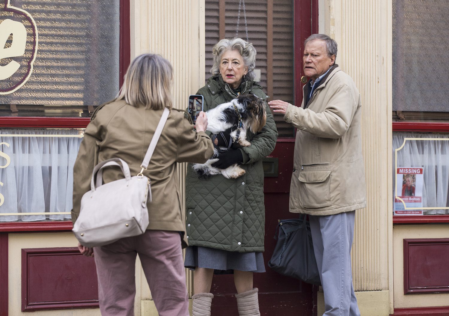 Alice, Roy and Evelyn argue on Corrie