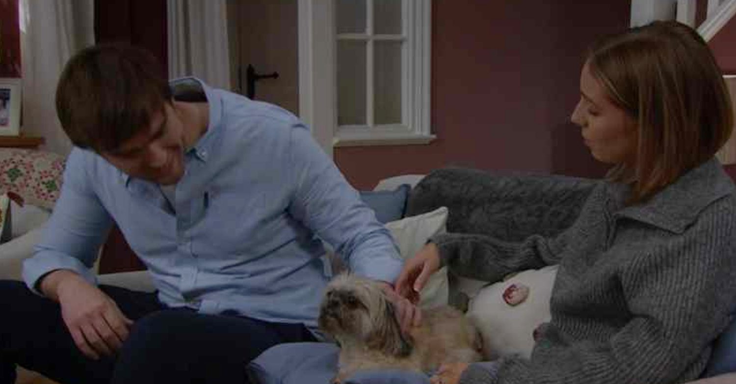 Emmerdale's Tom and Belle are stroking Piper