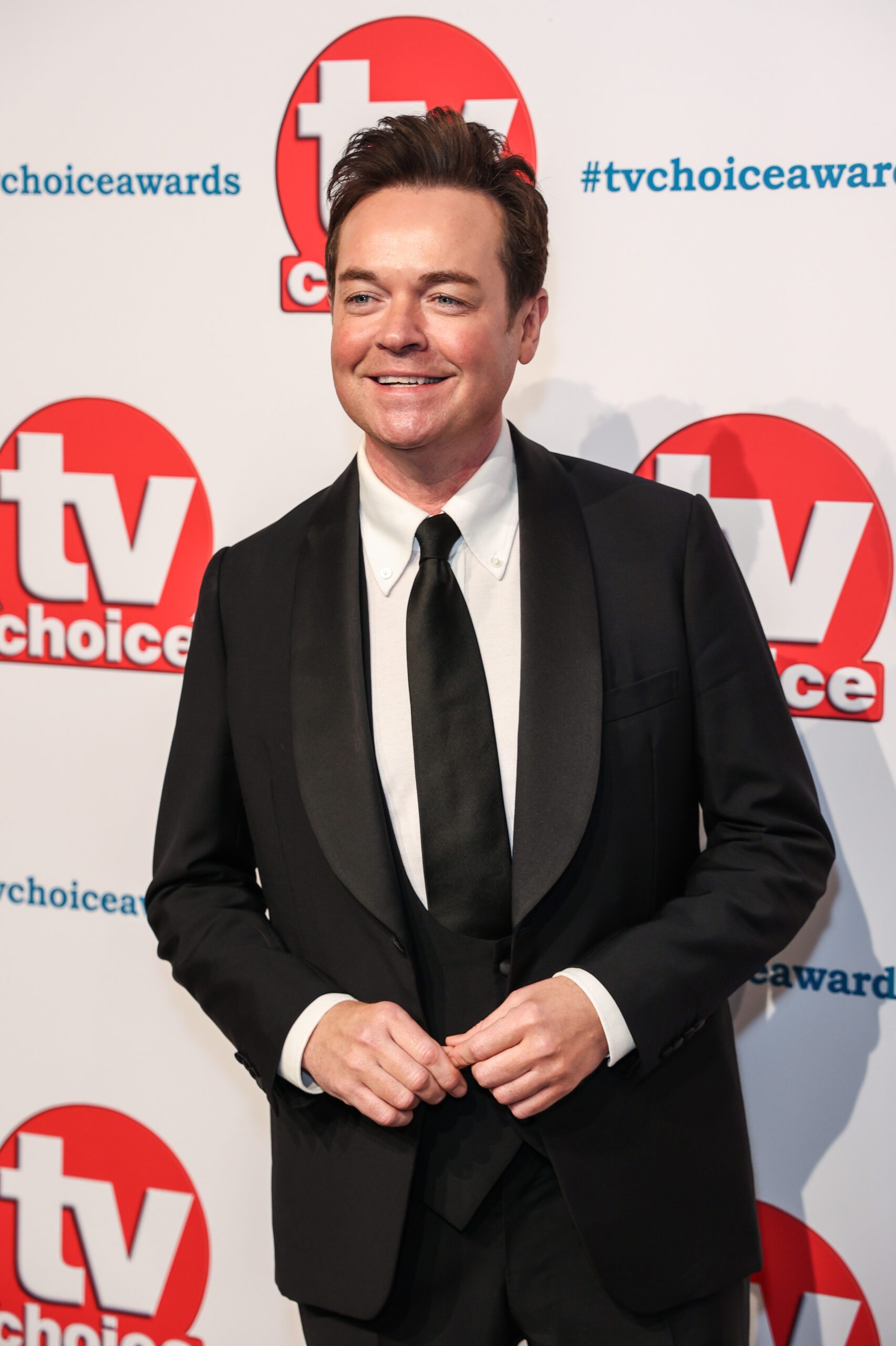 Stephen Mulhern in a suit at the TV choice awards