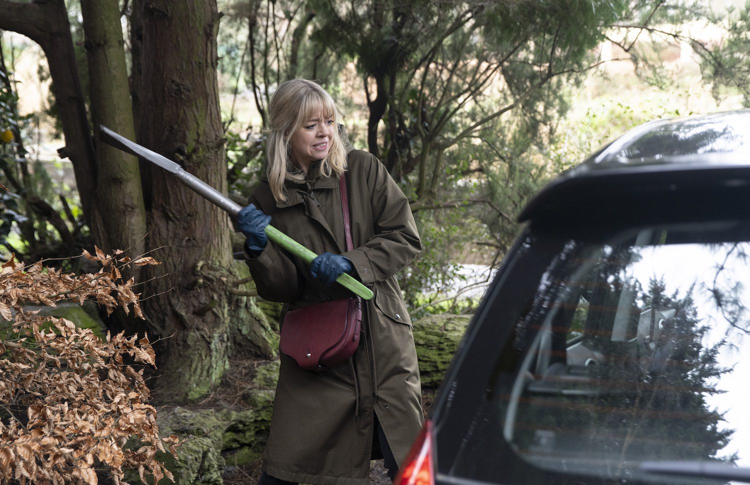 Coronation Street: Angry Toyah smashes a car with a shovel