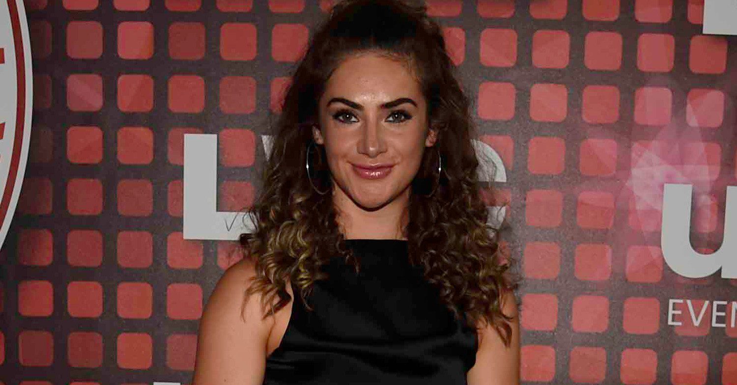 Isabel Hodgins posing