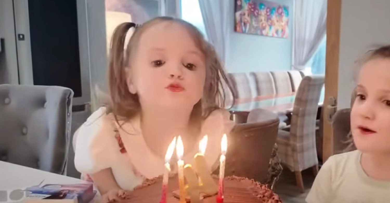 the Radford family Youtube, Heidie Radford fourth birthday blowing out candles