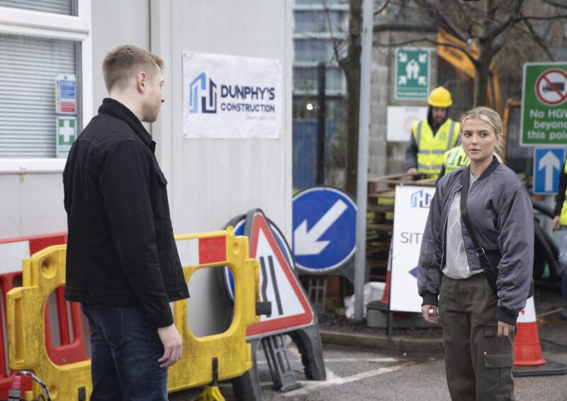Daniel and Bethany discuss what to do in Coronation Street on a building site