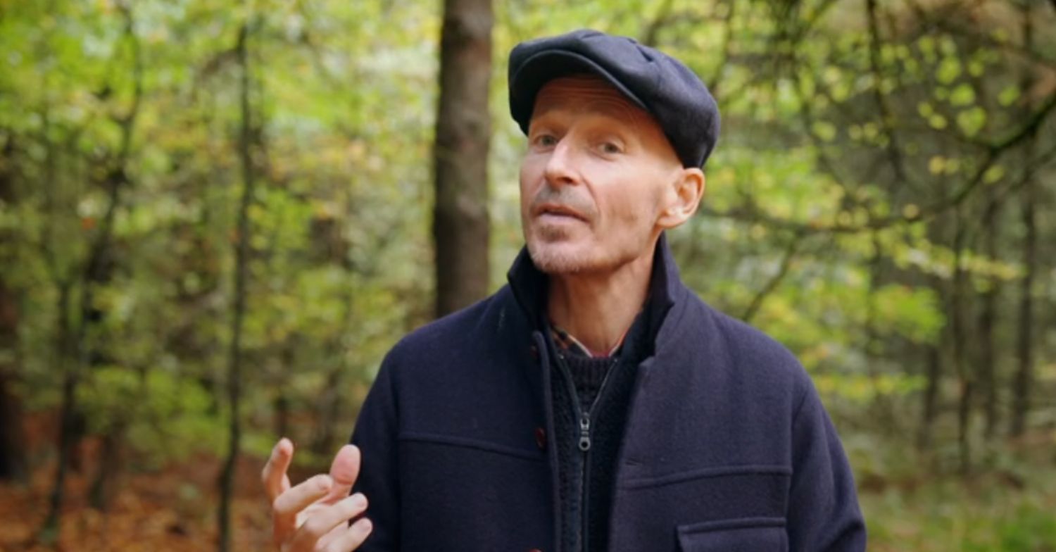 Jonnie Irwin presenting Escape to the Country