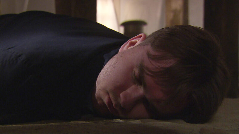 Tom unconscious in Emmerdale