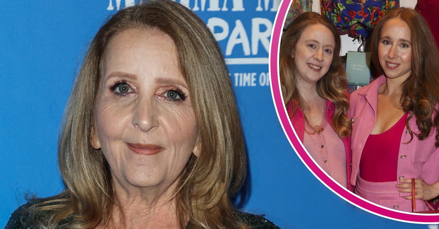 Gillian McKeith smiling alongside daughters