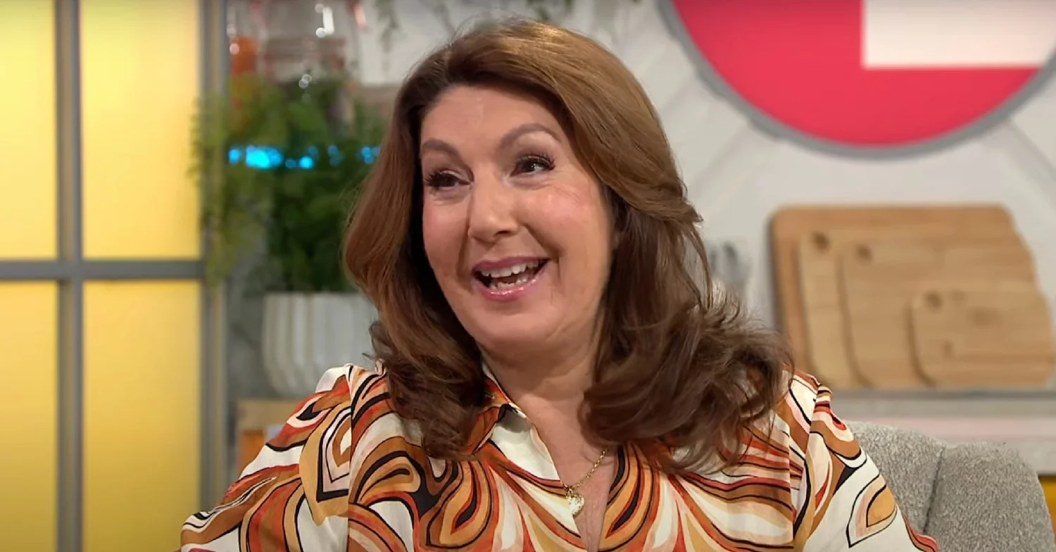 Jane McDonald talking on Lorraine