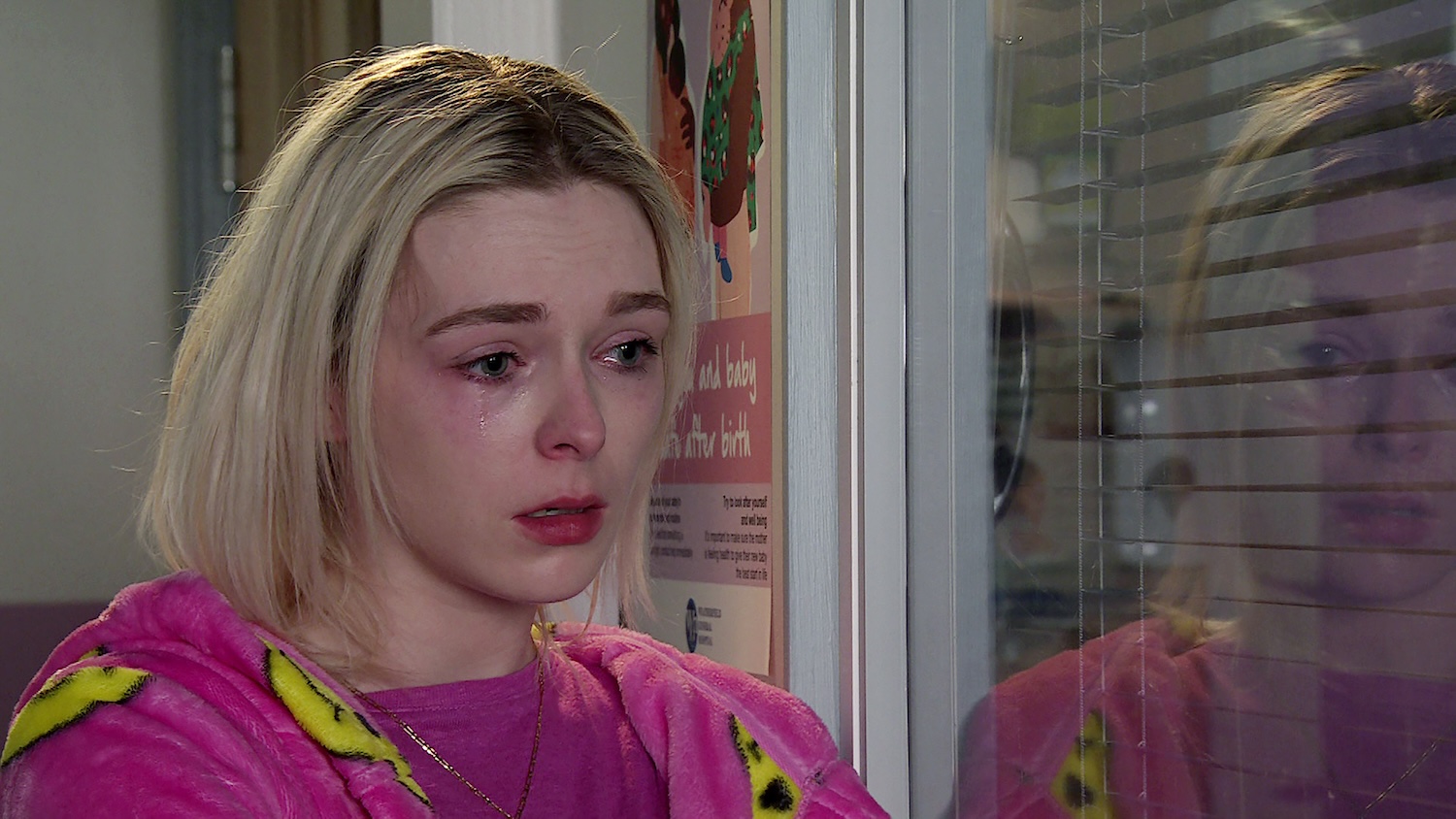 Lauren crying on Corrie