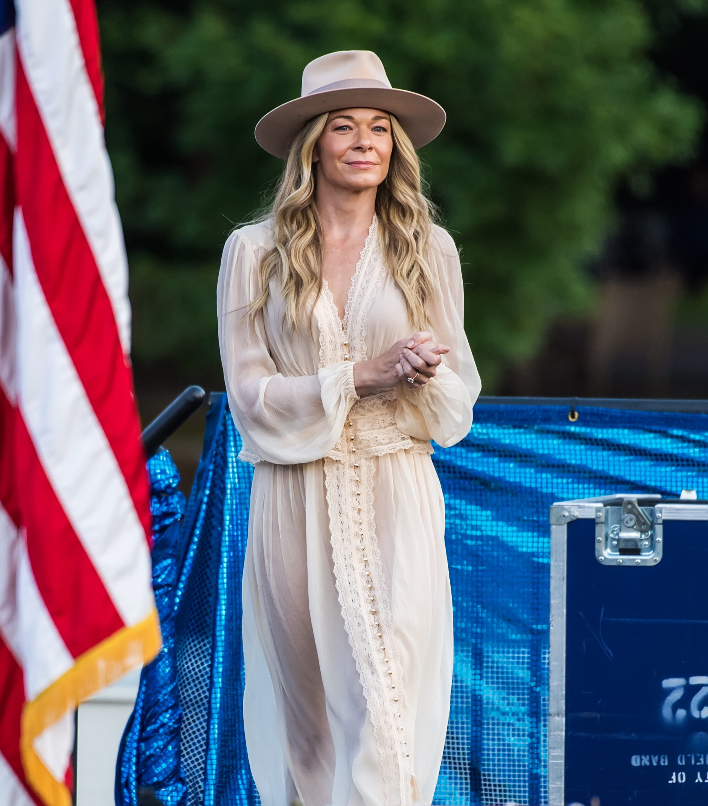 LeAnn Rimes looking in front