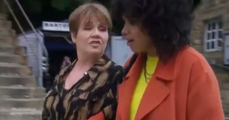 Emmerdale's Brenda and Suzy are linking arms