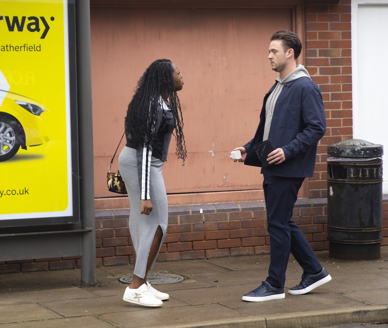 Joel talks to Dee-Dee on Corrie