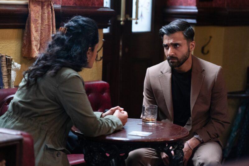 Suki and Vinny talk on EastEnders