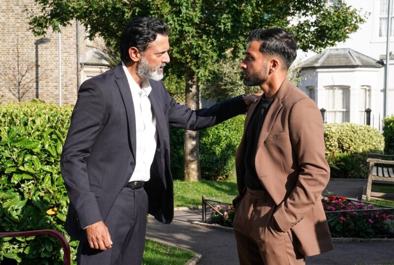 Nish talks to Vinny on EastEnders
