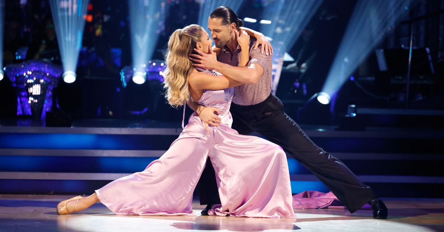 Zara McDermott and Graziano Di Prima dancing on Strictly
