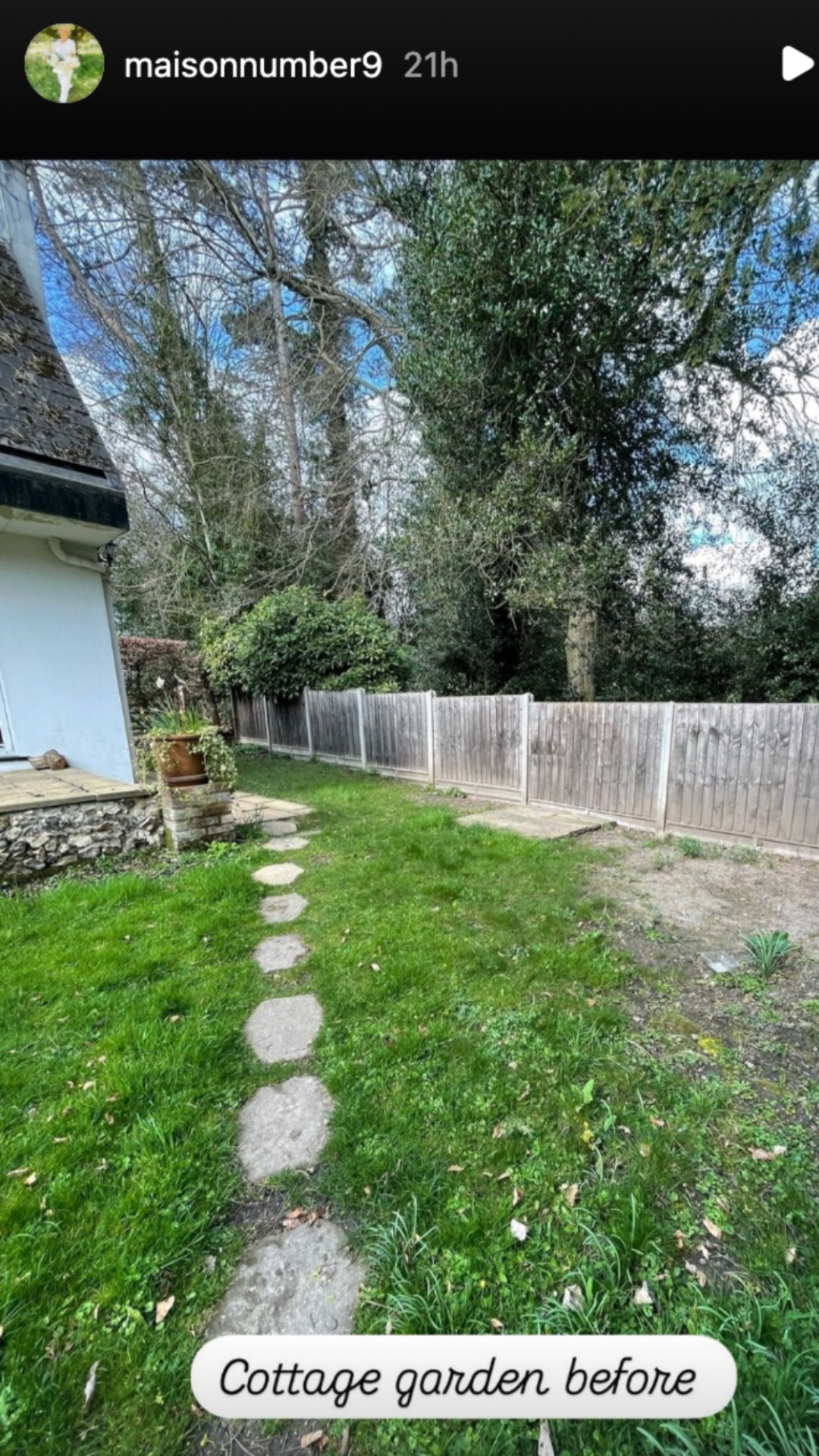 Shirlie Kemp's before photo of her mansion's cottage garden