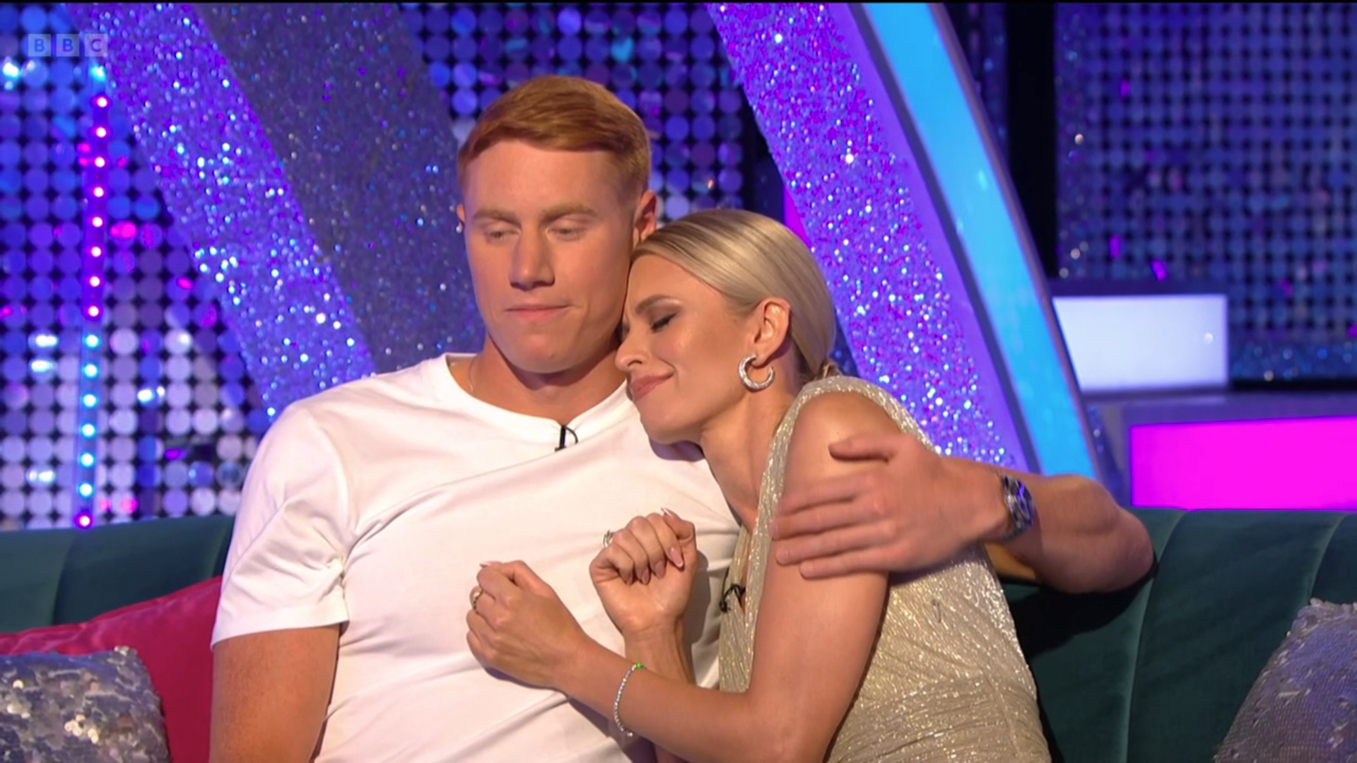 Tom Dean cuddles Nadiya Bychkova on It Takes Two