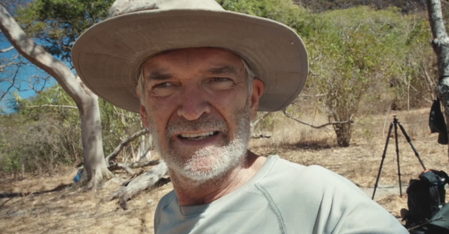 Phillip Schofield on island on Cast Away