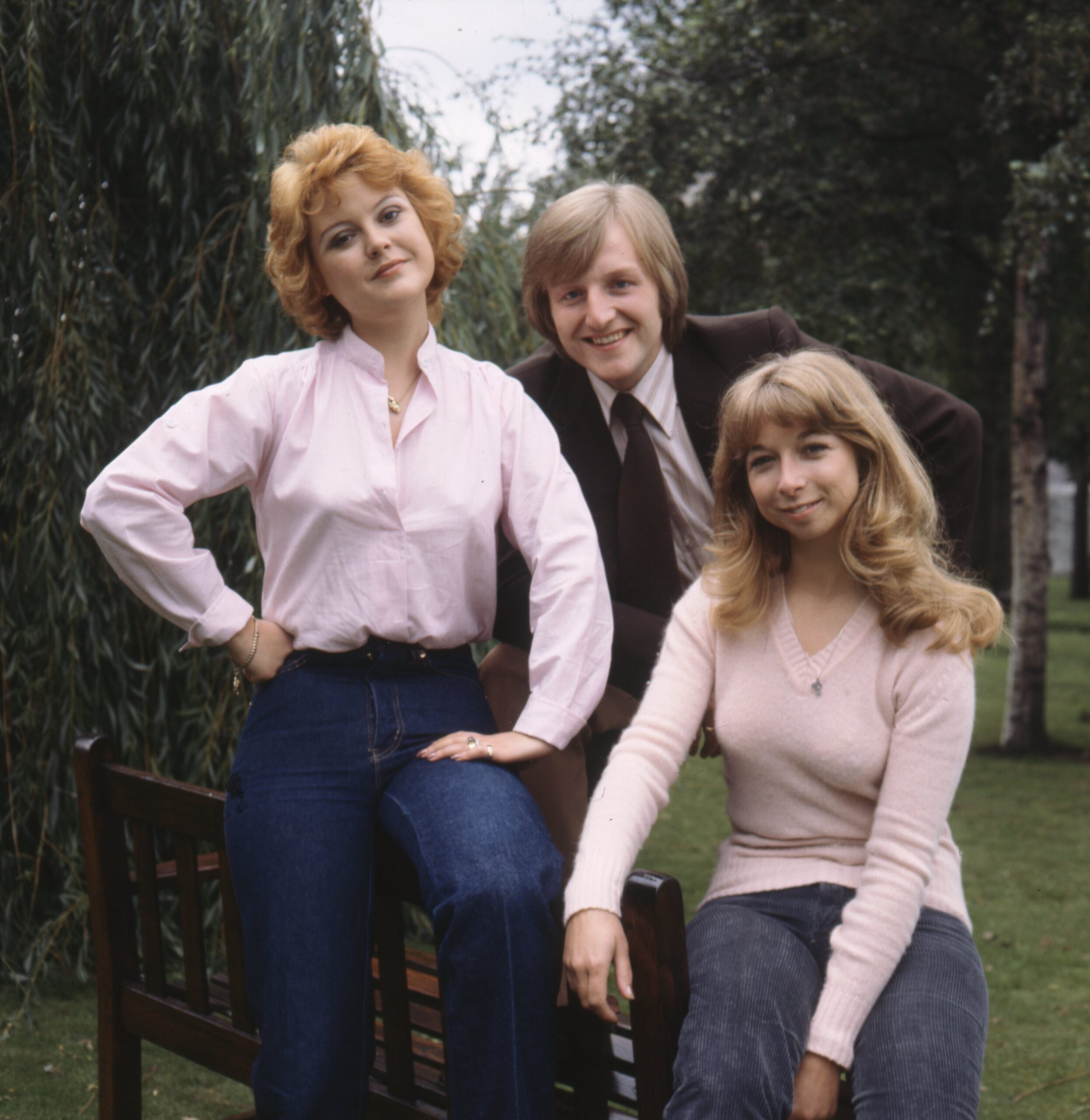 Suzie, Gail and Lawrence on Corrie