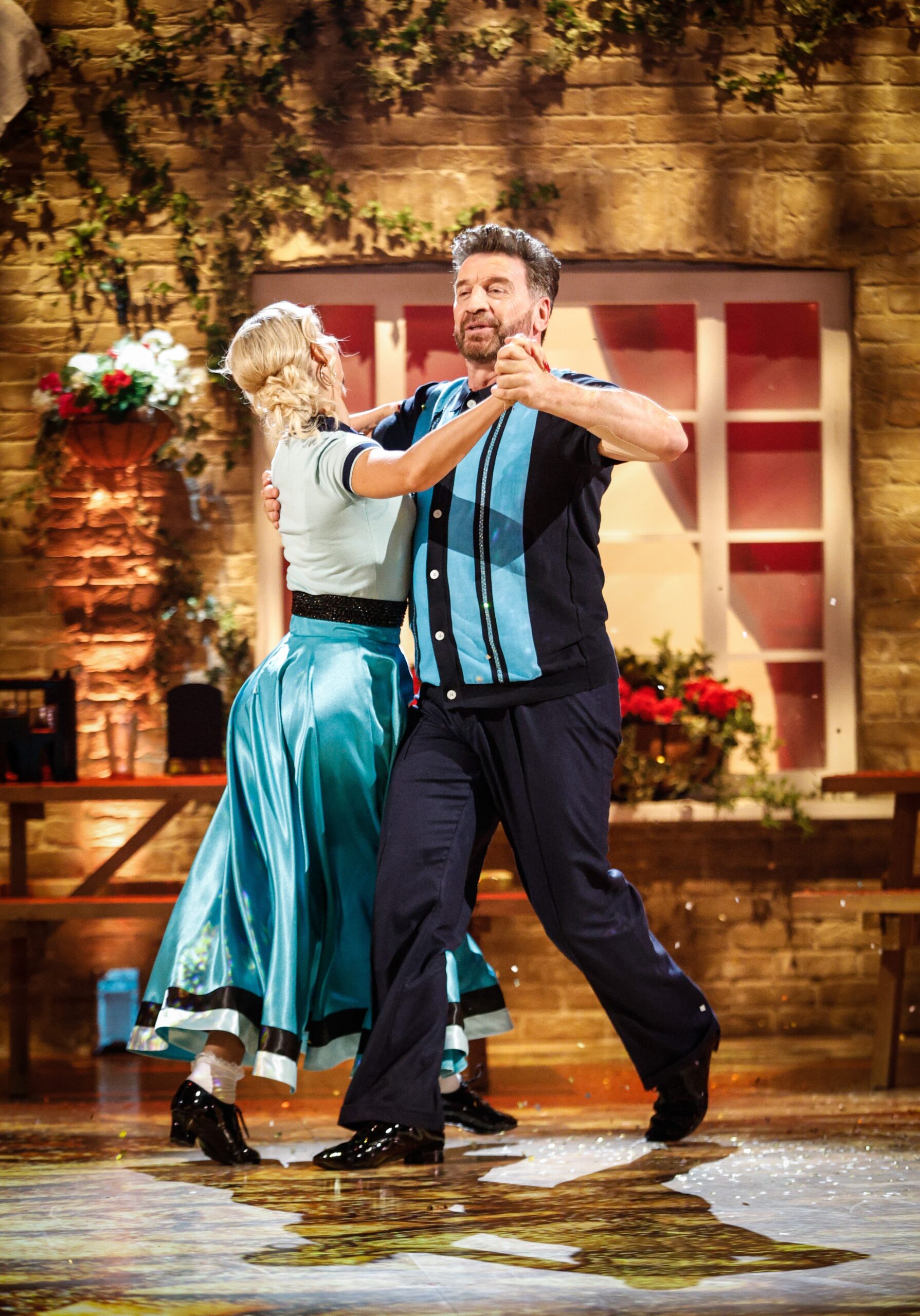 Luba Mushtuk and Nick Knowles dancing on Strictly
