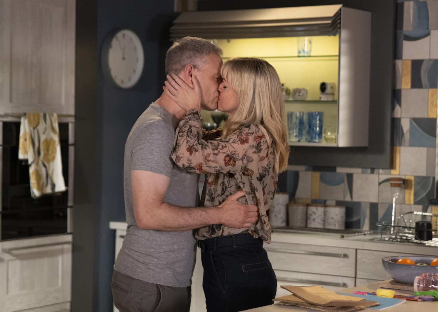 Nick and Toyah kiss on Corrie