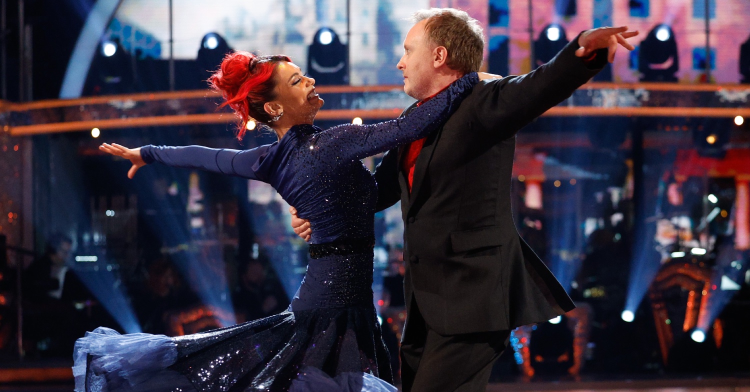 Chris McCausland and Dianne Buswell dancing the Waltz