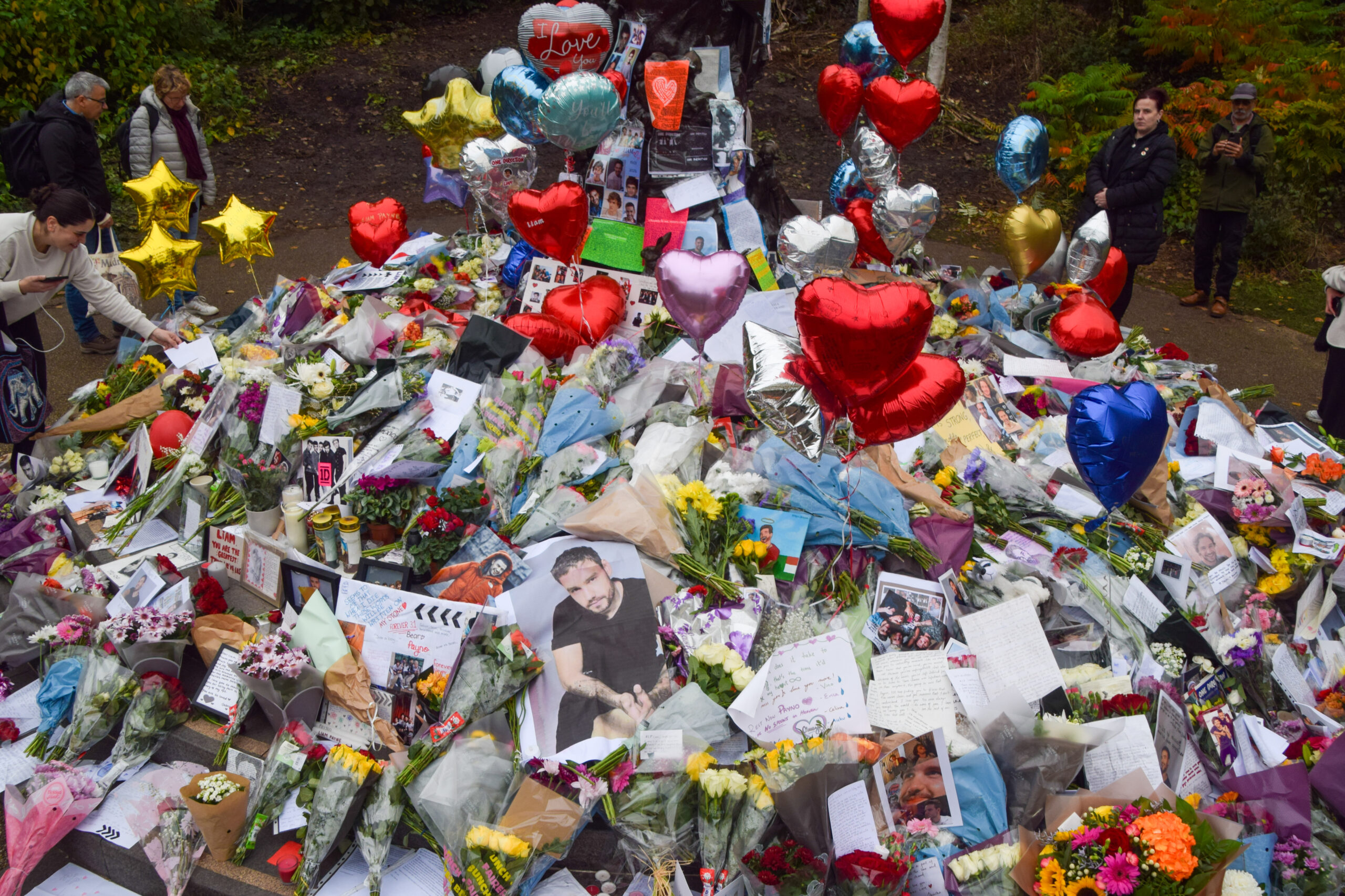 Floral tributes to Liam Payne in Hyde Park
