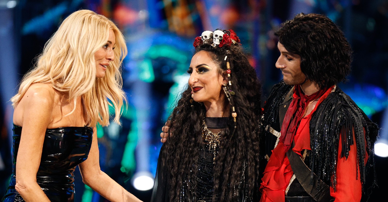 Tess Daly talking to Dr Punam Krishan and Gorka Marquez on Strictly