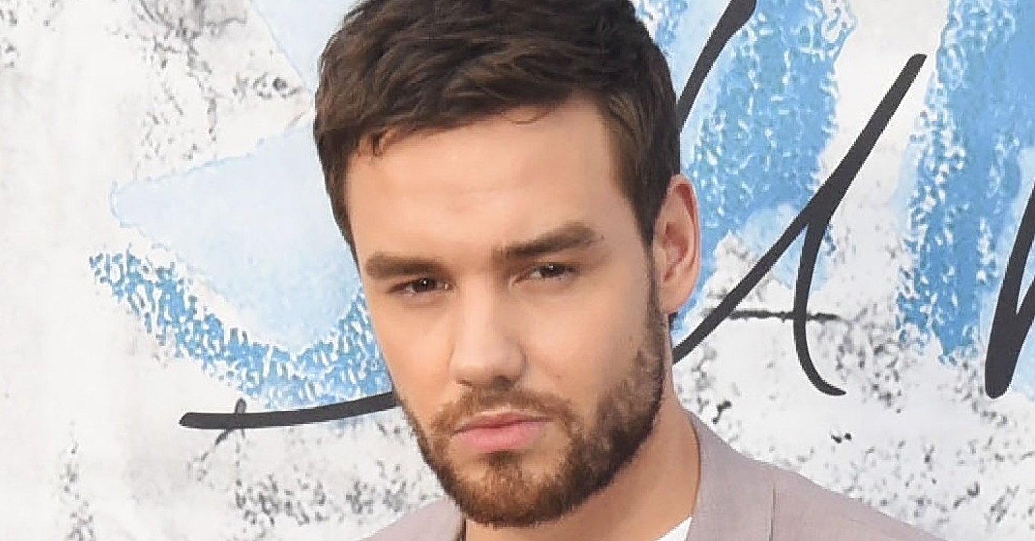 Liam Payne posing at an event