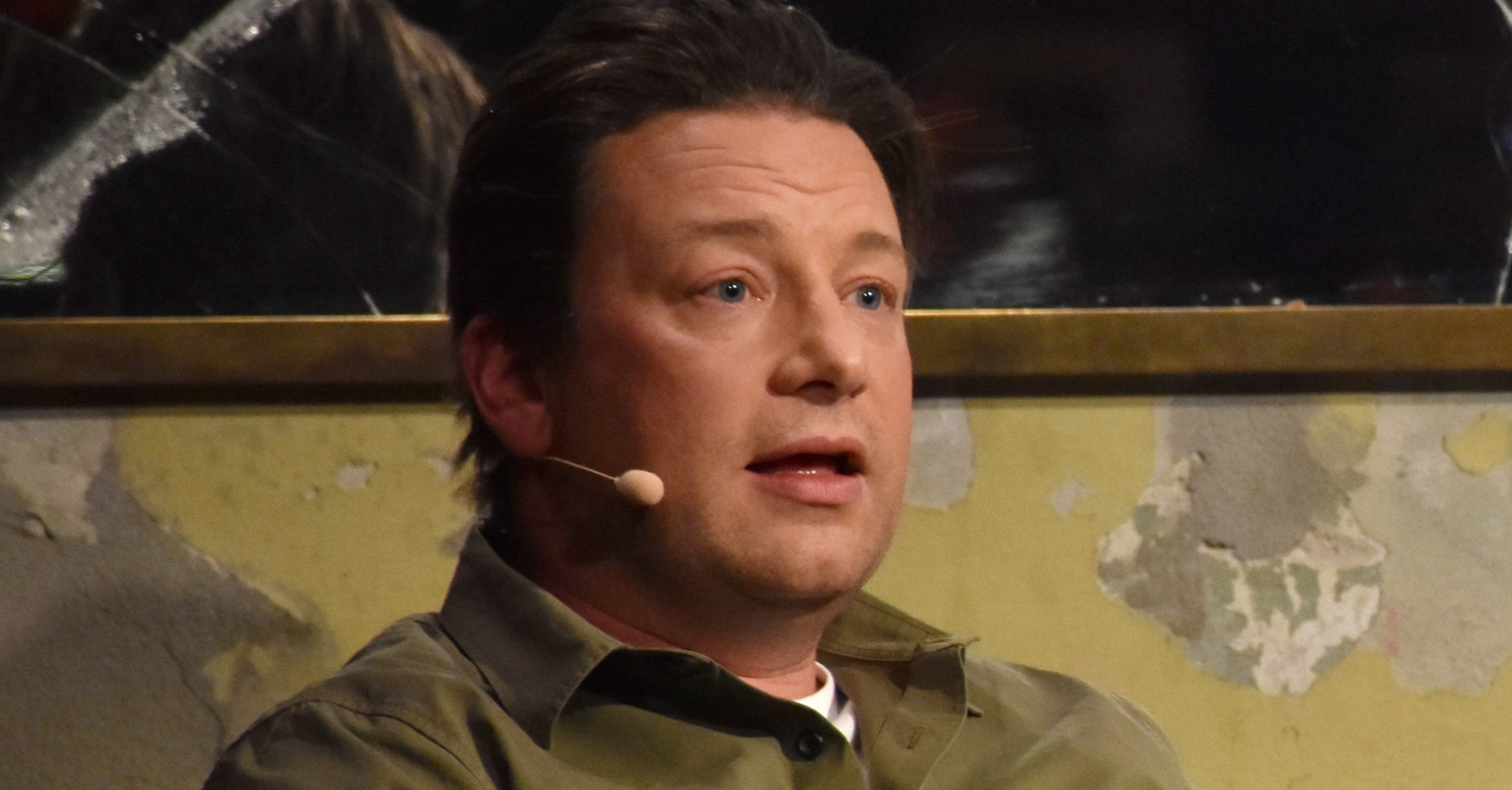 Jamie Oliver apologizes over his book about Indigenous Australians