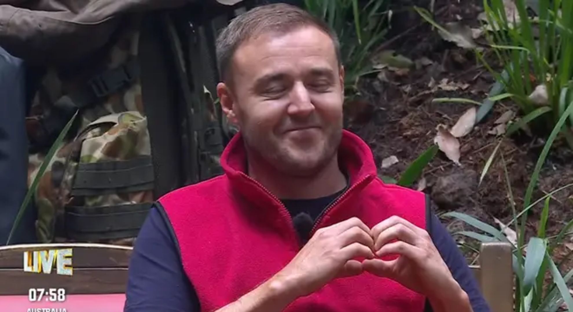 Alan Halsall love heart signal