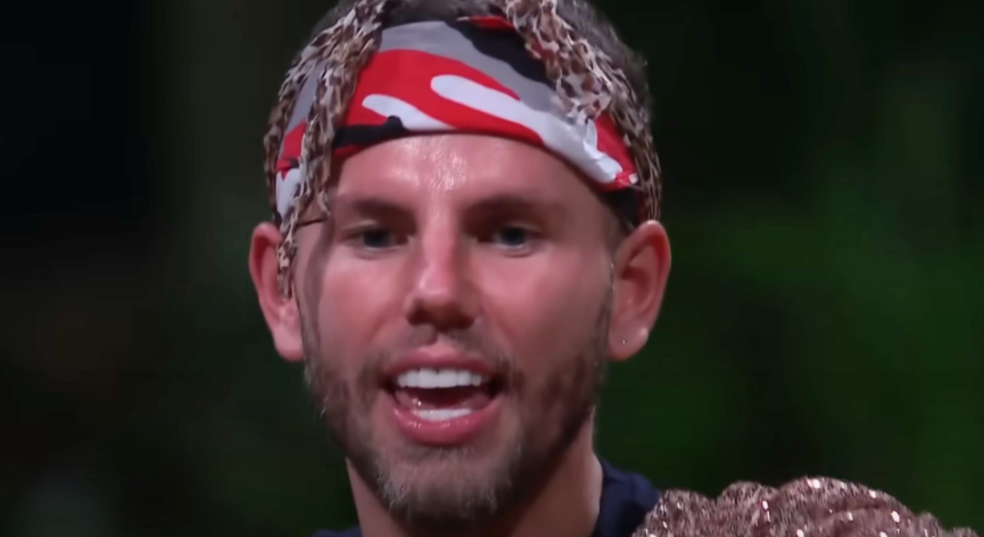 Dean McCullough singing on I'm A Celebrity