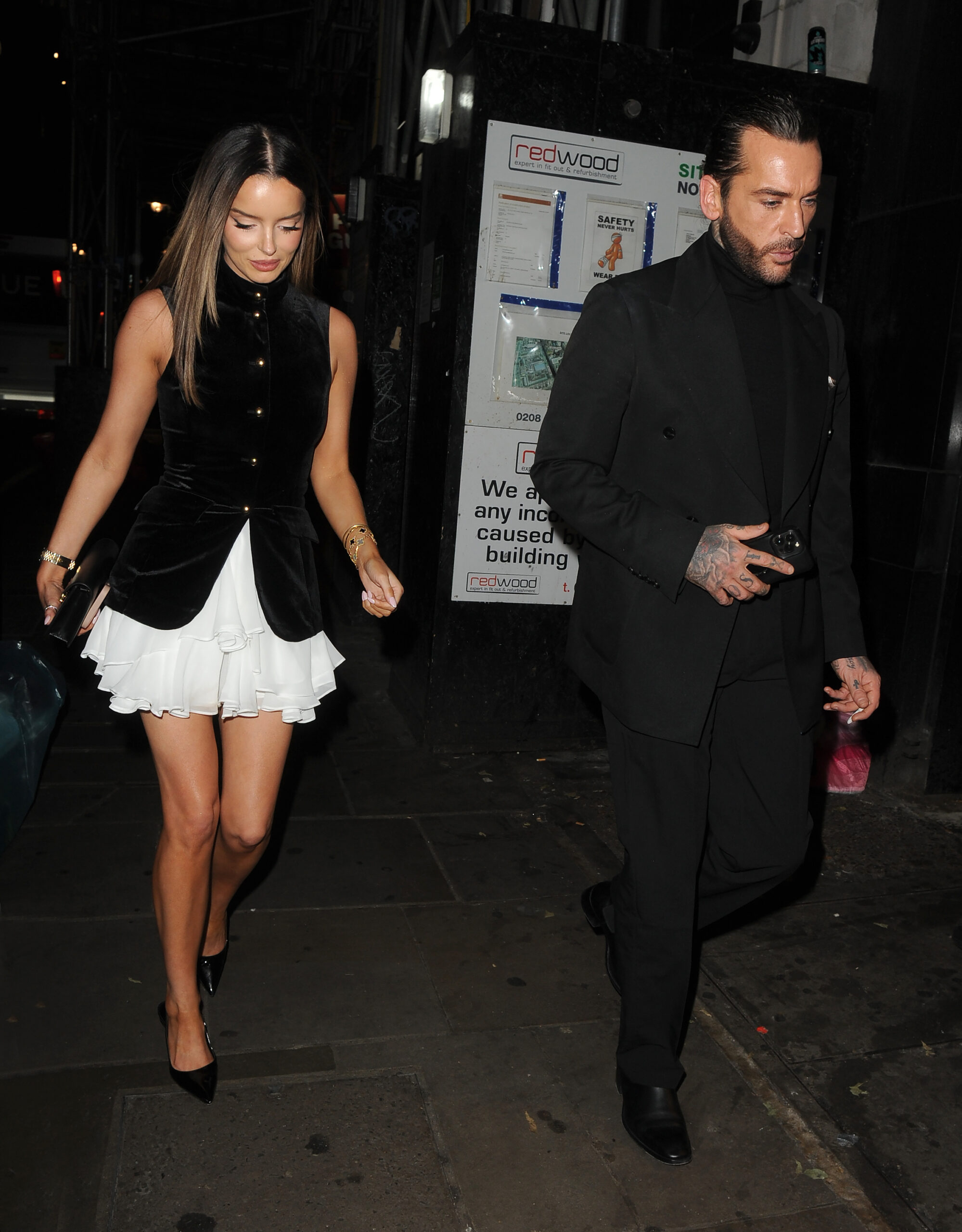 Maura Higgins and Pete Wicks walk alongside each other