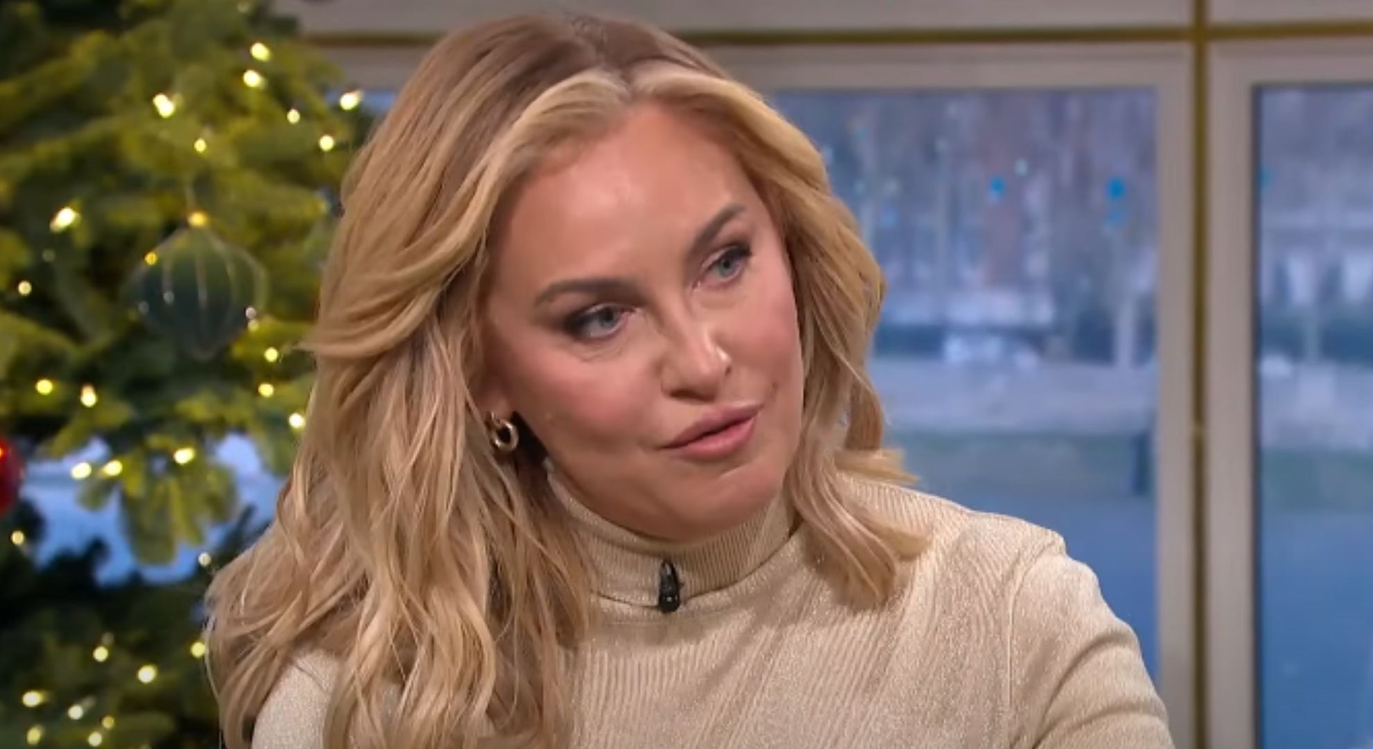 Josie Gibson talking to guest on This Morning