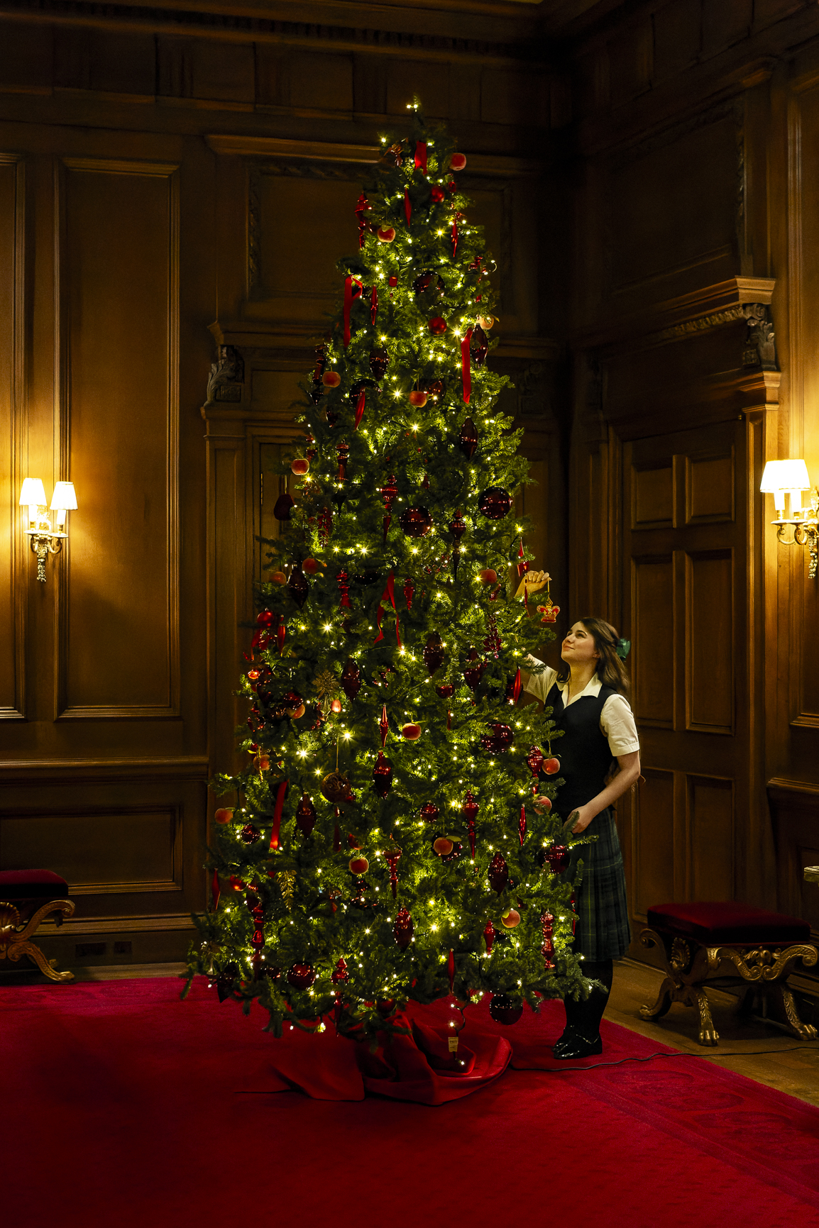 Royal Christmas decorations in the Palace of Holyroodhouse