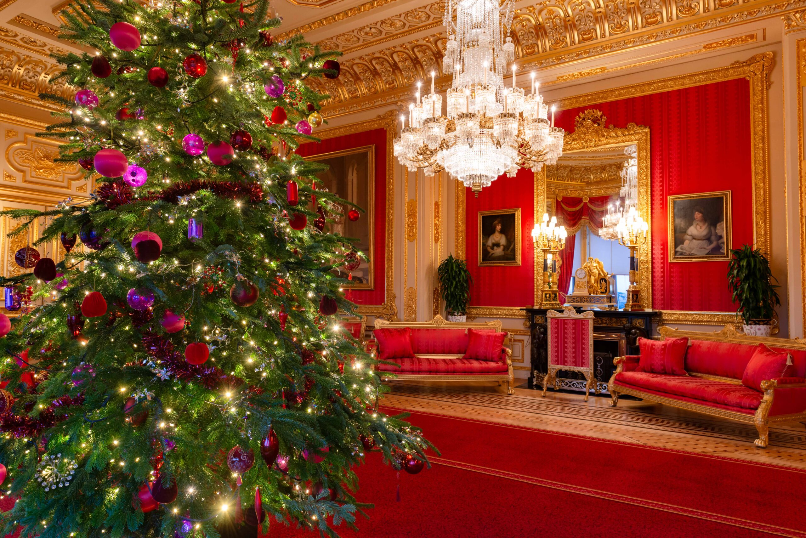 Royal Christmas decorations in Windsor Castle