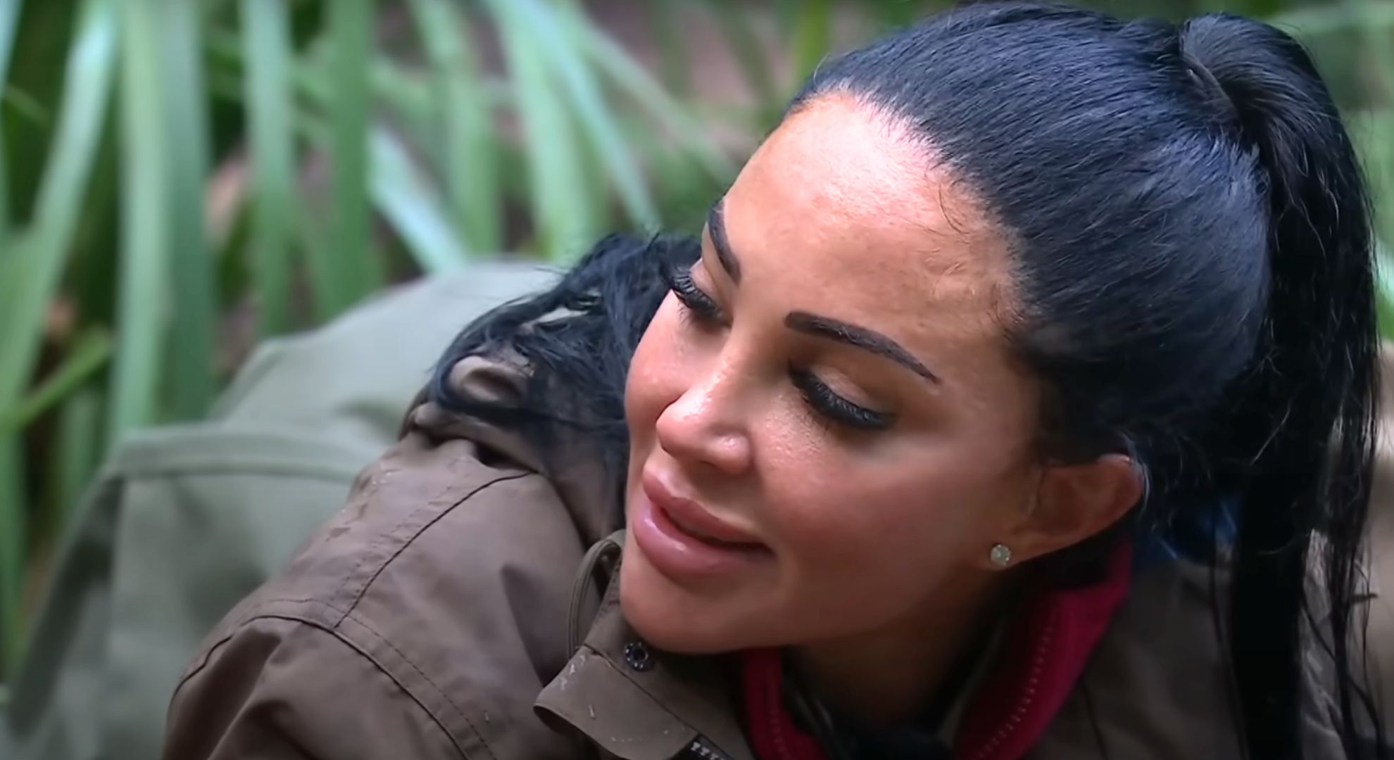 Tulisa talking to Oti on I'm A Celebrity