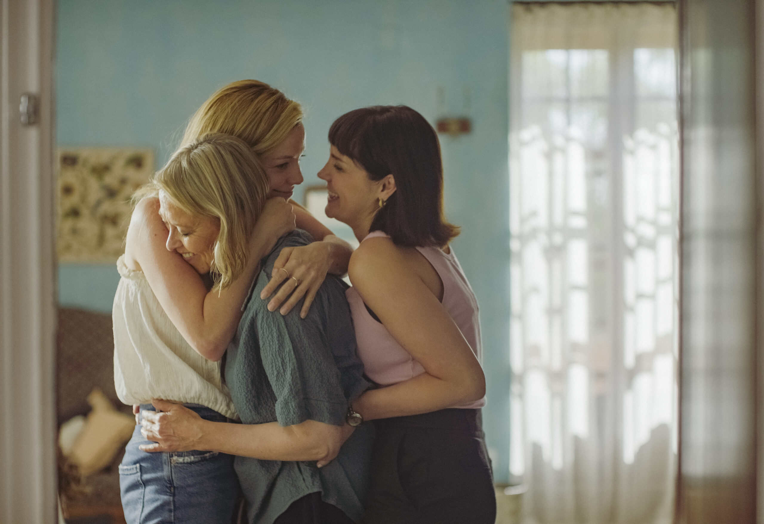 The Defoe sisters from The Split cuddling