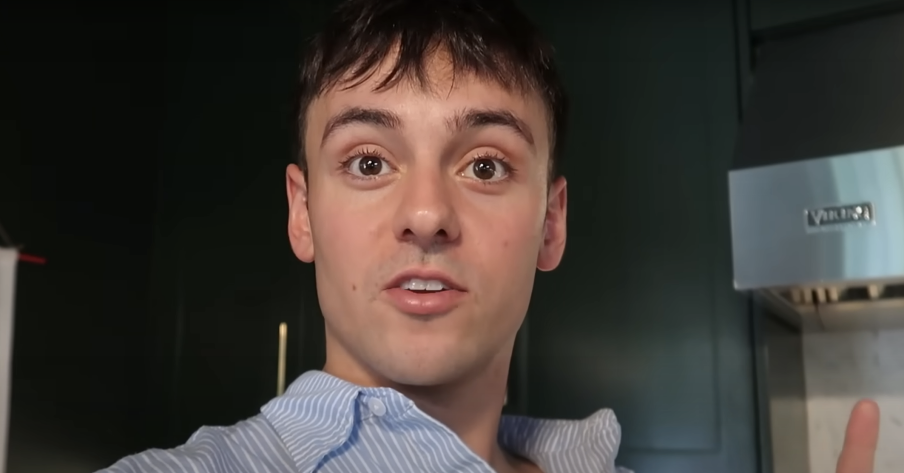 Tom Daley shooting a home video