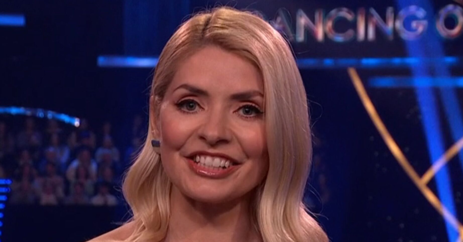 Holly Willoughby smiling on Dancing On Ice tonight