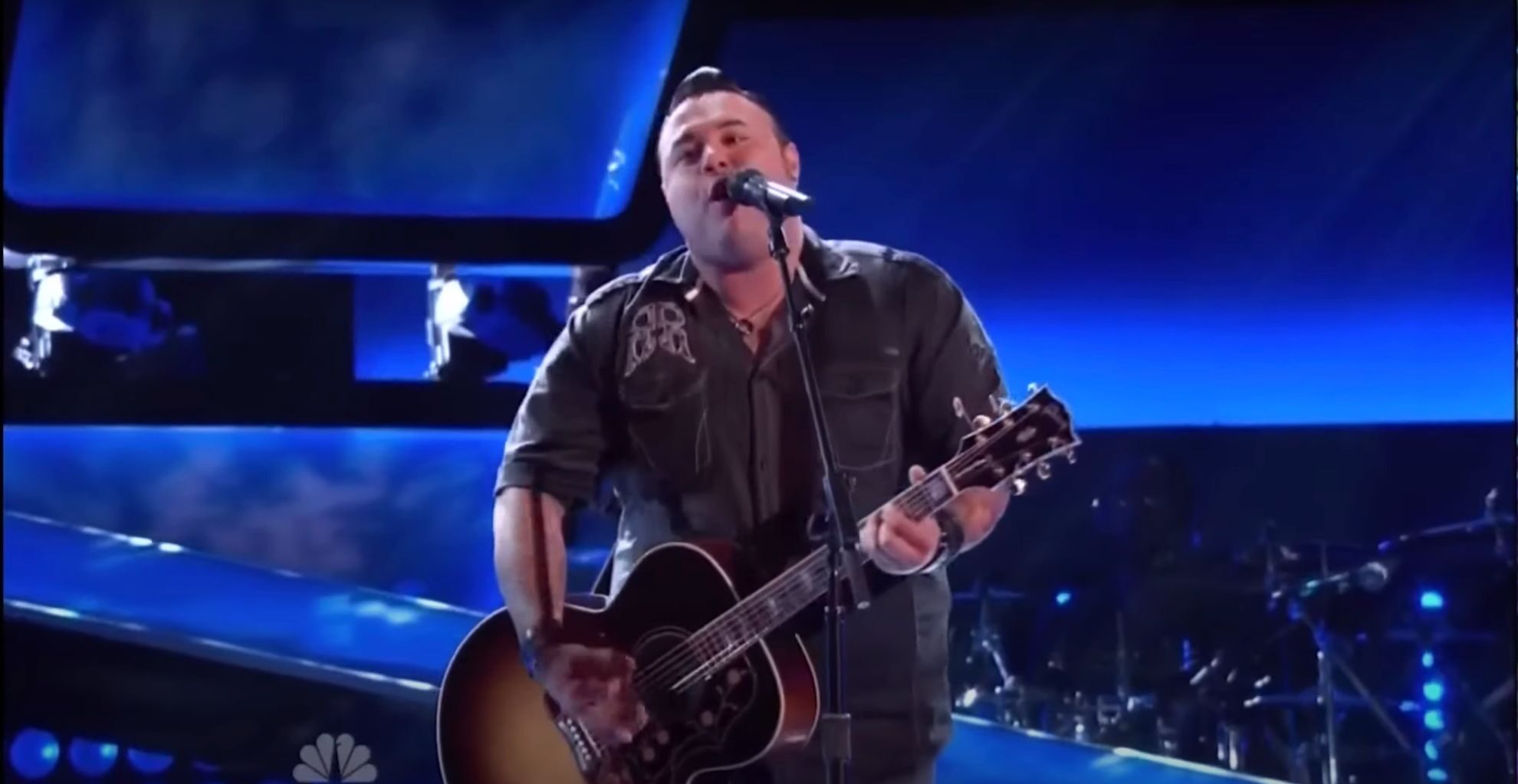 Ryan Whyte Maloney singing on The Voice US 