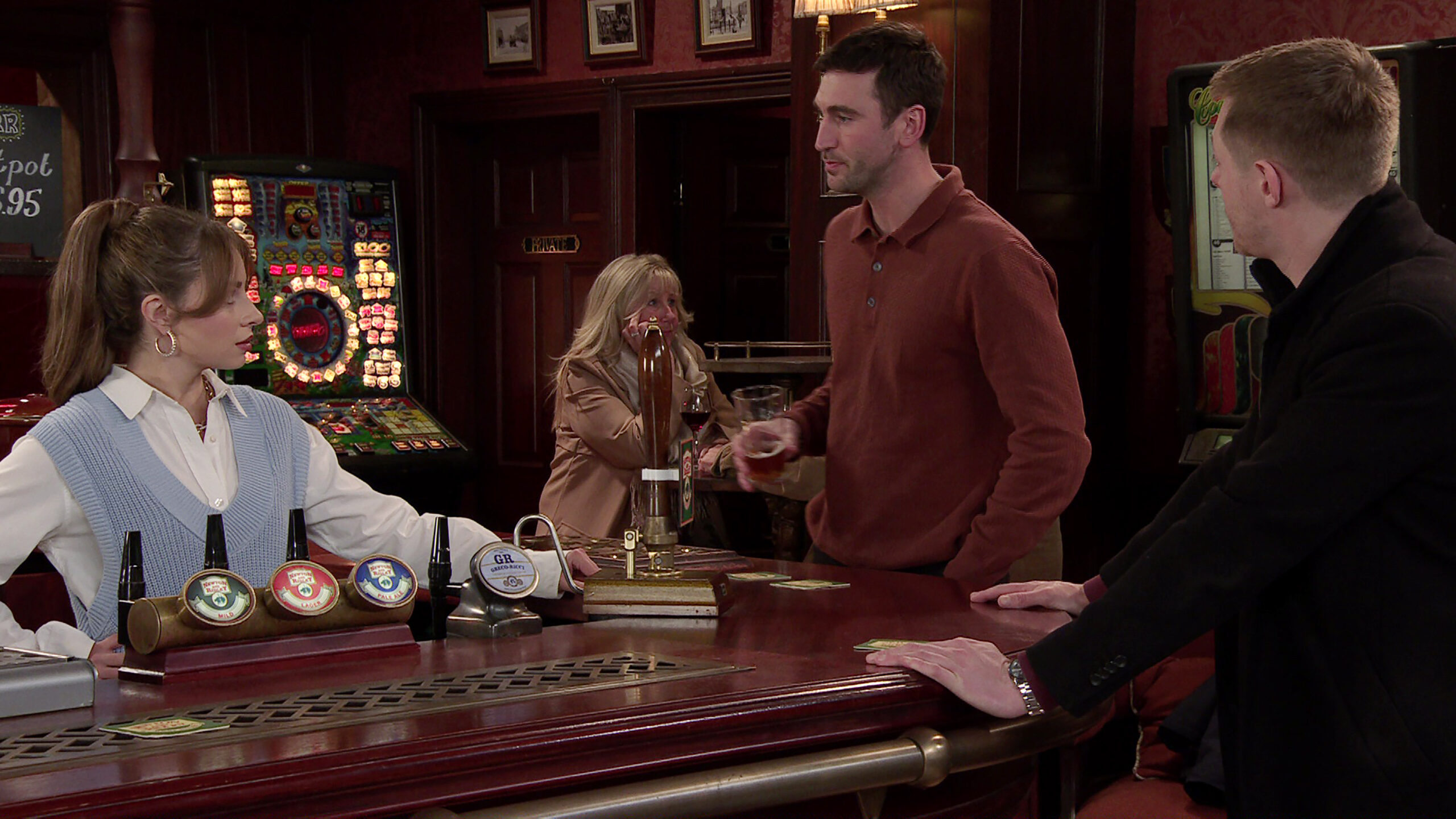 Daisy, Kit and Daniel talking in the Rovers