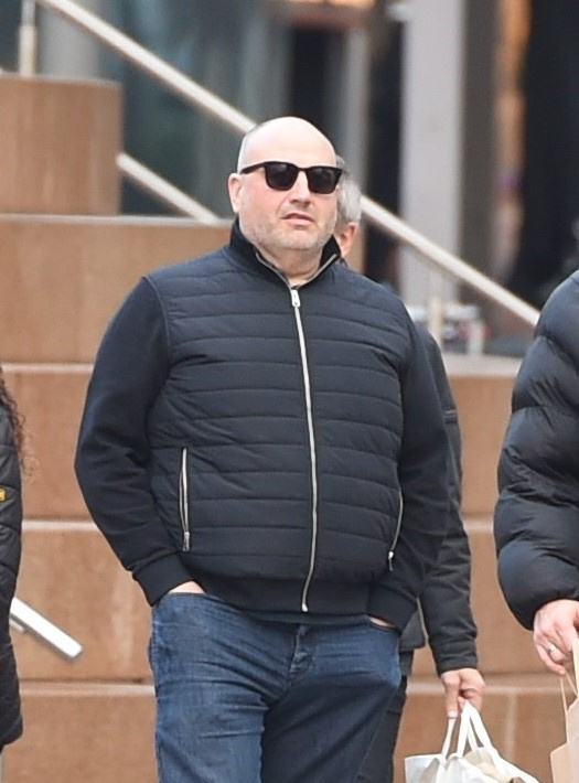 Wynne Evans looking front