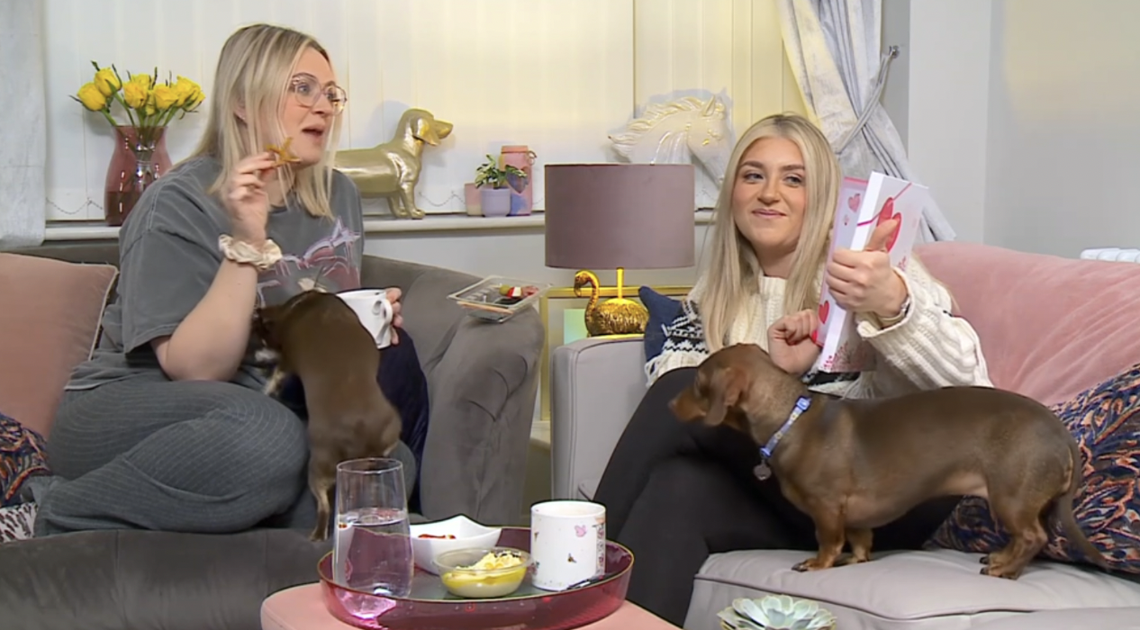 Ellie and Izzi Warner looking at Valentines gifts on Gogglebox