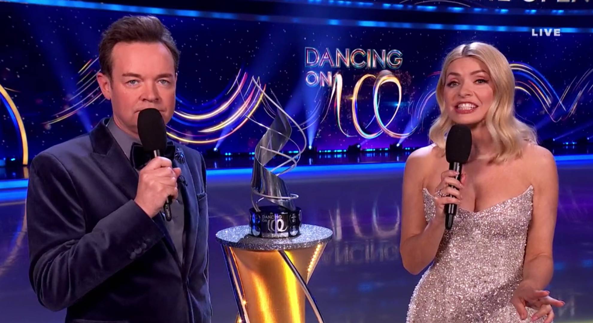 Stephen Mulhern and Holly Willoughby speak to camera