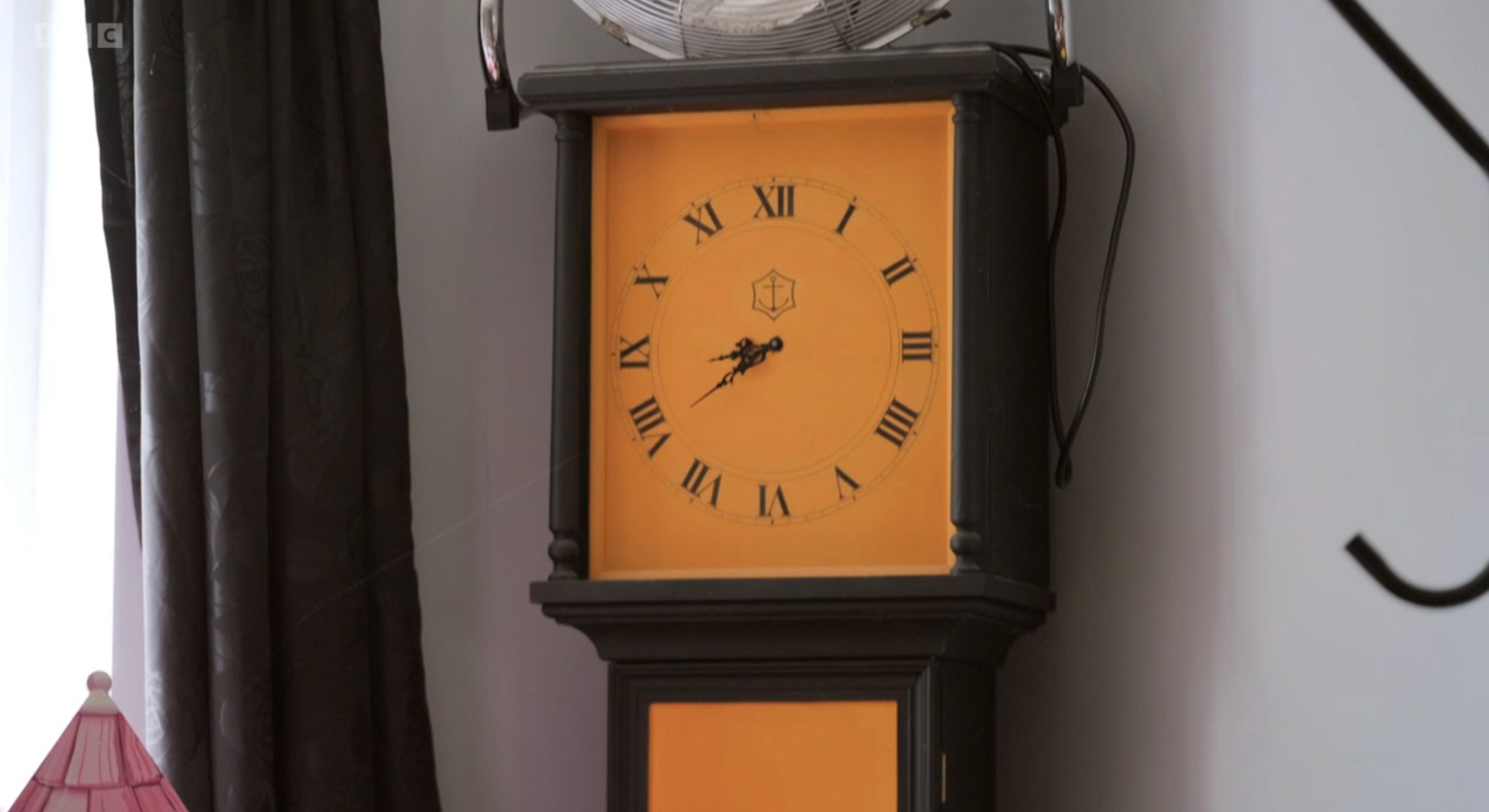 Orange clock on Sort Your Life Out 