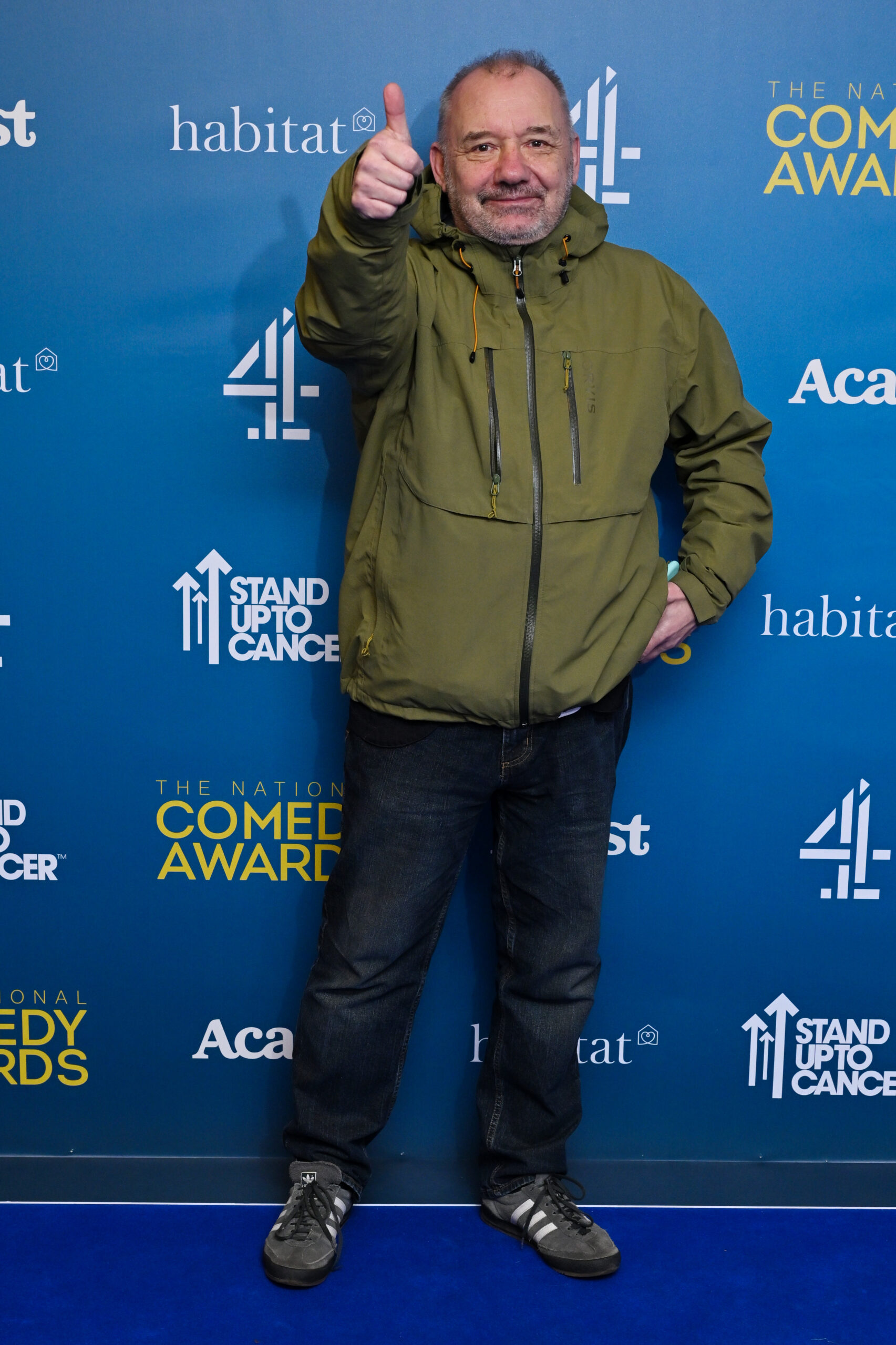 Bob Mortimer putting his thumb up