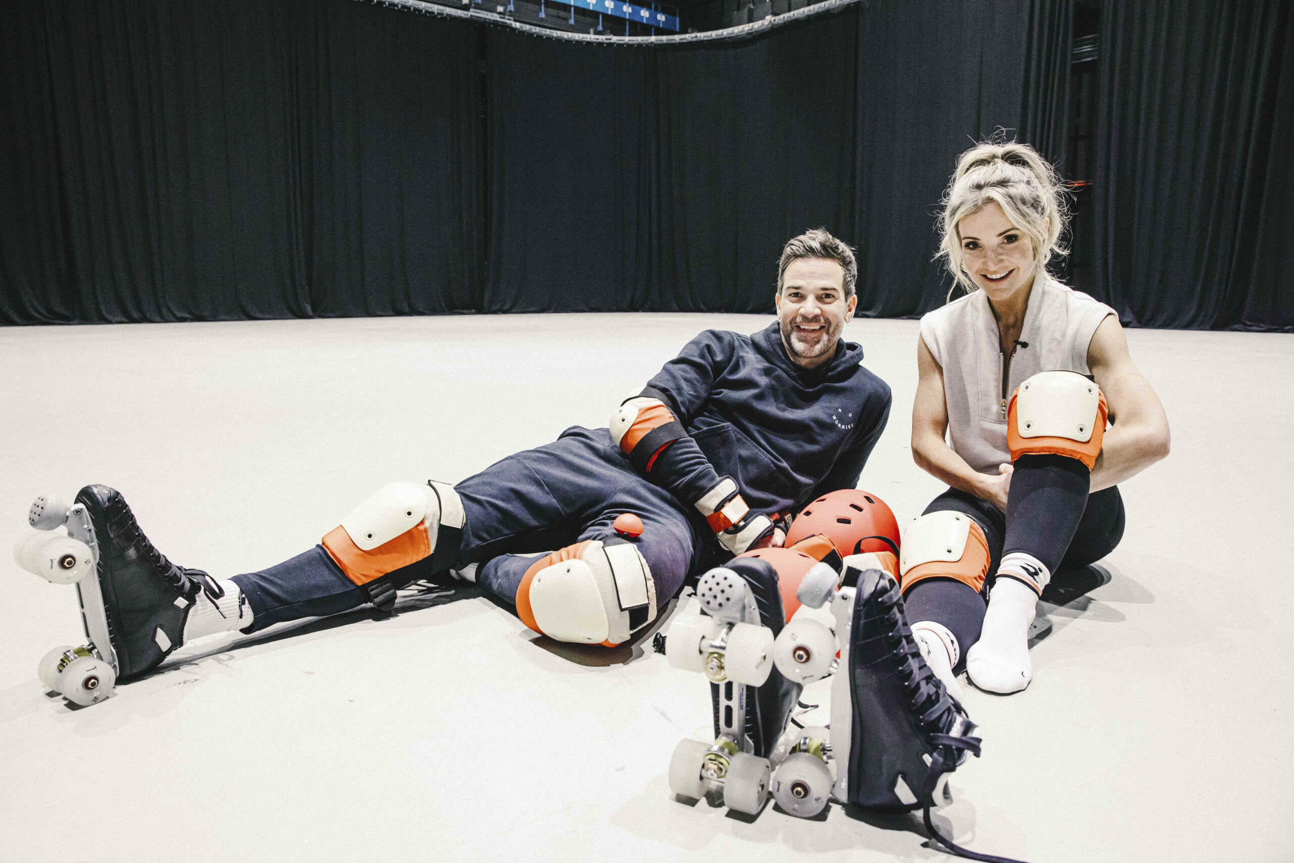 Helen Skelton and Gethin Jones practising for their Comic Relief skating challenge